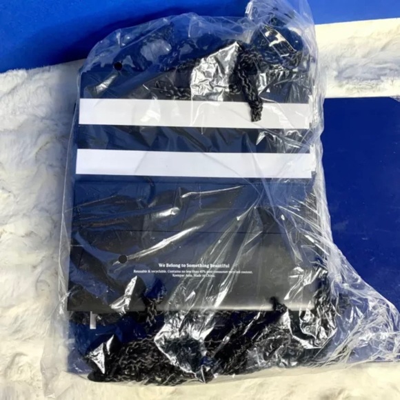 24 NEW Sephora Black White Striped Paper Bags 7in - Picture 2 of 8